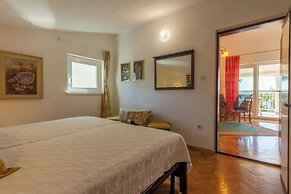 Apartment Seneca