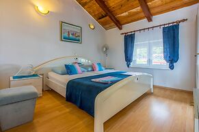 Apartments Ledy