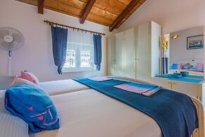 Apartments Ledy