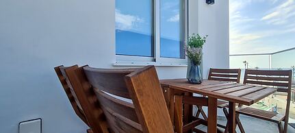 Phaedrus Living: Seaside Luxury Flat Lighthouse 69