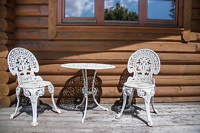 Willow Lodge With Hot Tub, Kingfishers