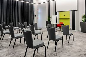 Qosmo Brasov Hotel