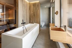 Qosmo Brasov Hotel