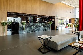 Qosmo Brasov Hotel
