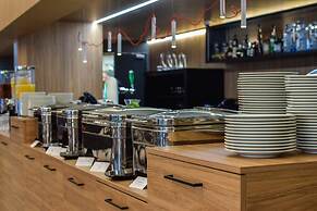 Qosmo Brasov Hotel