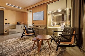 Qosmo Brasov Hotel
