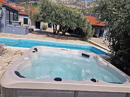 Luxury Private Villa Complex With Pool and Jacuzzi