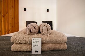 Phaedrus Living: Seaside Luxury Flat Athina 123