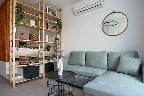 Phaedrus Living: Seaside Luxury Flat Athina 123