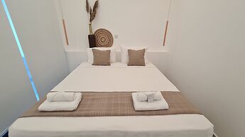 Phaedrus Living: Venus Seaview Lighthouse Villa