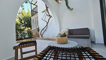 Phaedrus Living: Venus Seaview Lighthouse Villa