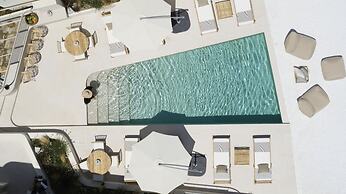 White Pebble Suites
