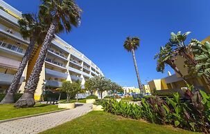B11 - Condominio do Mar Apartment
