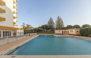 B43 - Spotless Seaview Apartment
