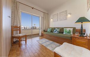 B43 - Spotless Seaview Apartment