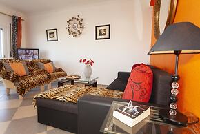 B17 - The Stunning Seaview Apartment