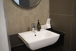 The Rise Suites Hotel Chiang Mai