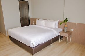 The Rise Suites Hotel Chiang Mai