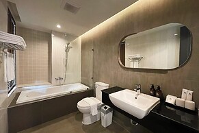 The Rise Suites Hotel Chiang Mai