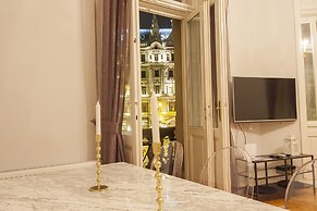 New York Palace View Apartment