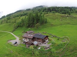 Chalet in Rauris Near Ski Paradise