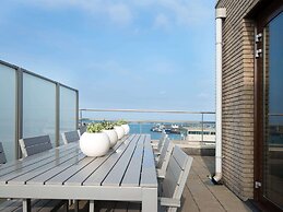 Spacious Modern Apartment in Scheveningen