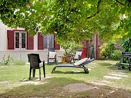 Charming Vacation House in Countryside