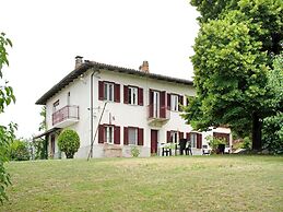 Charming Vacation House in Countryside
