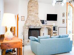Enchanting Coastal With Views