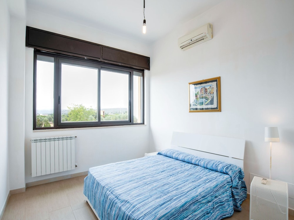 Villa in Solarino With Private Pool