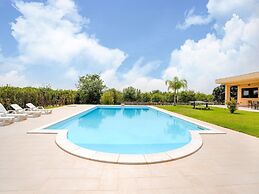 Villa in Solarino With Private Pool