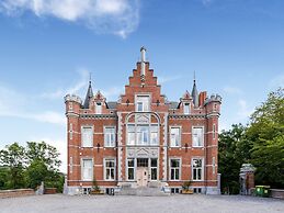 Castle With Wellness and Cinema