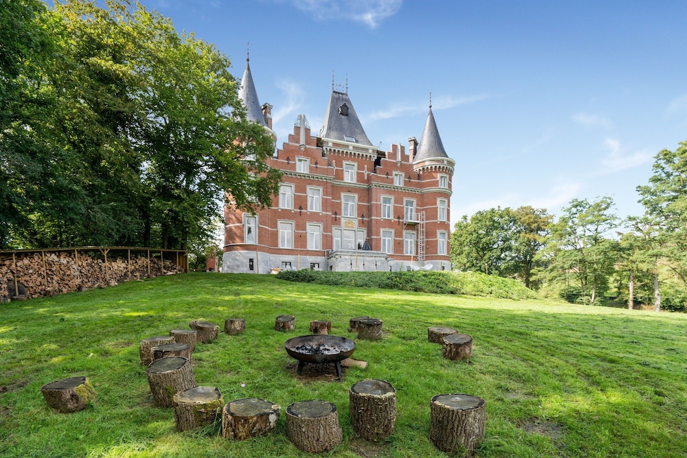 Renovated Appartment in Castle