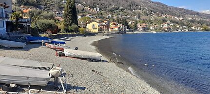 Cozy Hideaway Above Lake Como