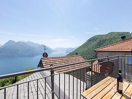 Cozy Hideaway Above Lake Como