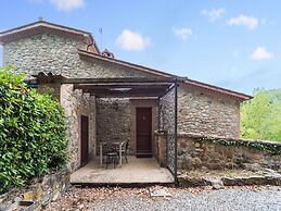 Holiday Home in Ficulle With Pool Access