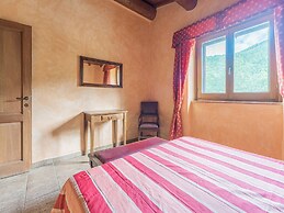 Holiday Home in Ficulle With Pool Access