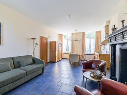 Spacious Apartment in a 16th-century Castle