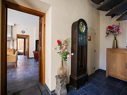 Spacious Apartment in a 16th-century Castle