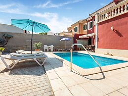 Villa in Tolleric With Private Pool