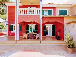 Villa in Tolleric With Private Pool