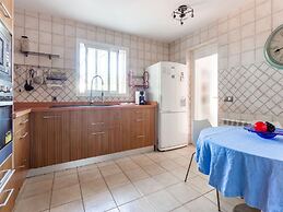 Villa in Tolleric With Private Pool