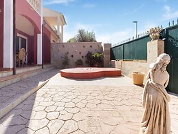 Villa in Tolleric With Private Pool
