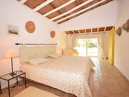 Coastal Retreat With Private Pool