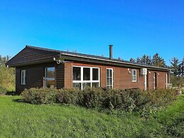 Cozy Seaside Cottage Escape-by Traum