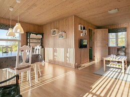 Cozy Seaside Cottage Escape-by Traum