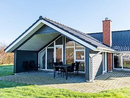 Tranquil Cottage With Spa and Sauna-by Traum