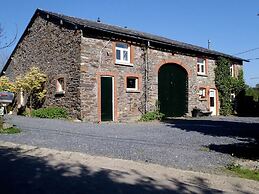 Rustic Farm Stay in Rogery