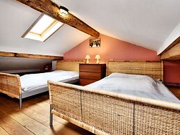 Rustic Farm Stay in Rogery