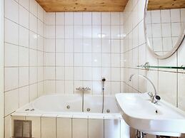 Rustic Farm Stay in Rogery